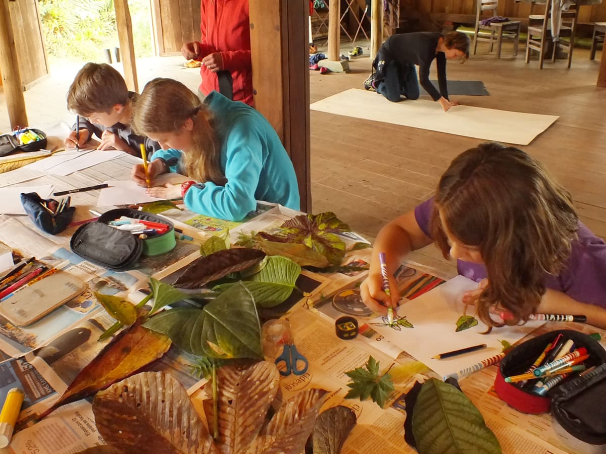 Students from Colegio Alemán learning about the environment at Mindo Lindo